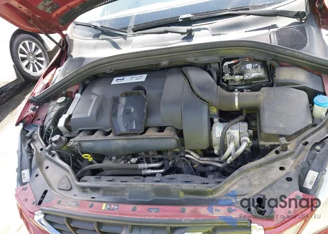 2013 Volvo Xc60 T6 z USA, uszkodzony, nr VIN YV4902DZ5D2465120